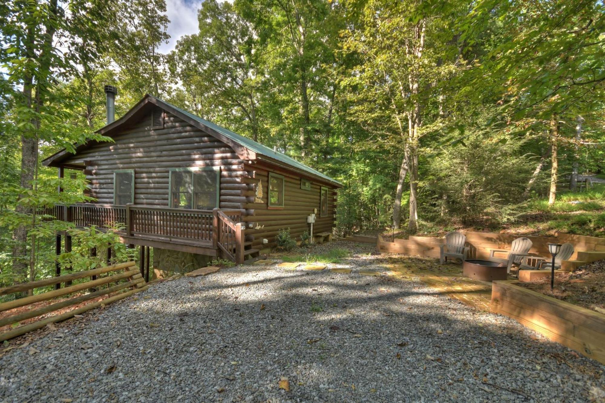 Bearfoot Ridge Wood-Burning Fireplace Cozy Hot Tub Serene Views Ellijay Exterior photo