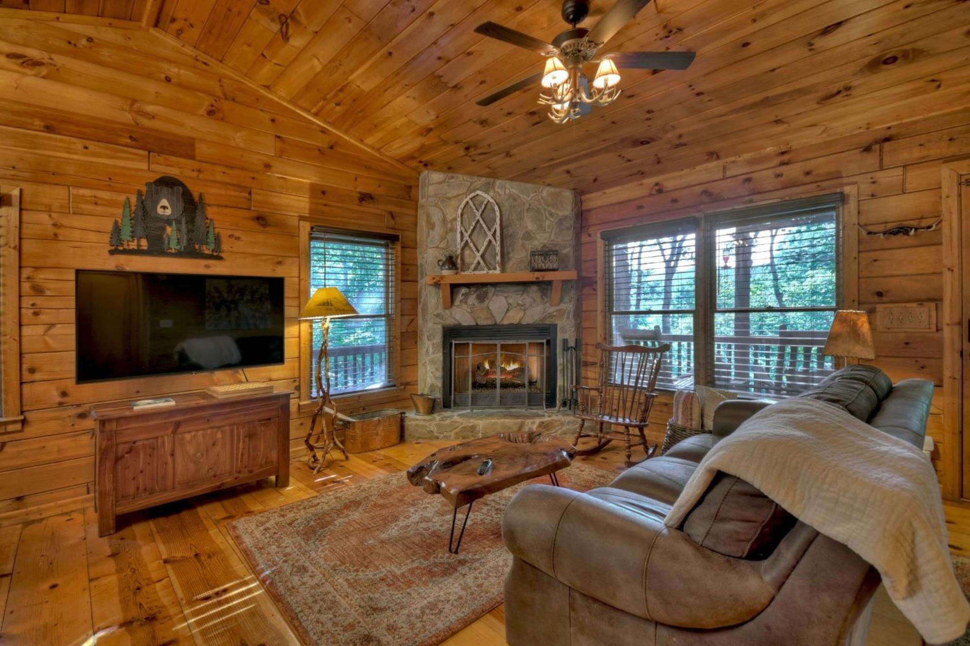 Bearfoot Ridge Wood-Burning Fireplace Cozy Hot Tub Serene Views Ellijay Exterior photo