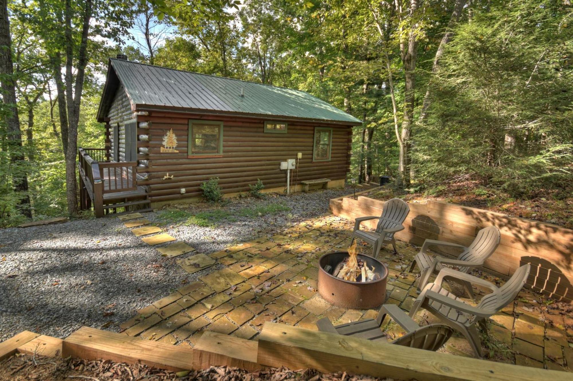 Bearfoot Ridge Wood-Burning Fireplace Cozy Hot Tub Serene Views Ellijay Exterior photo