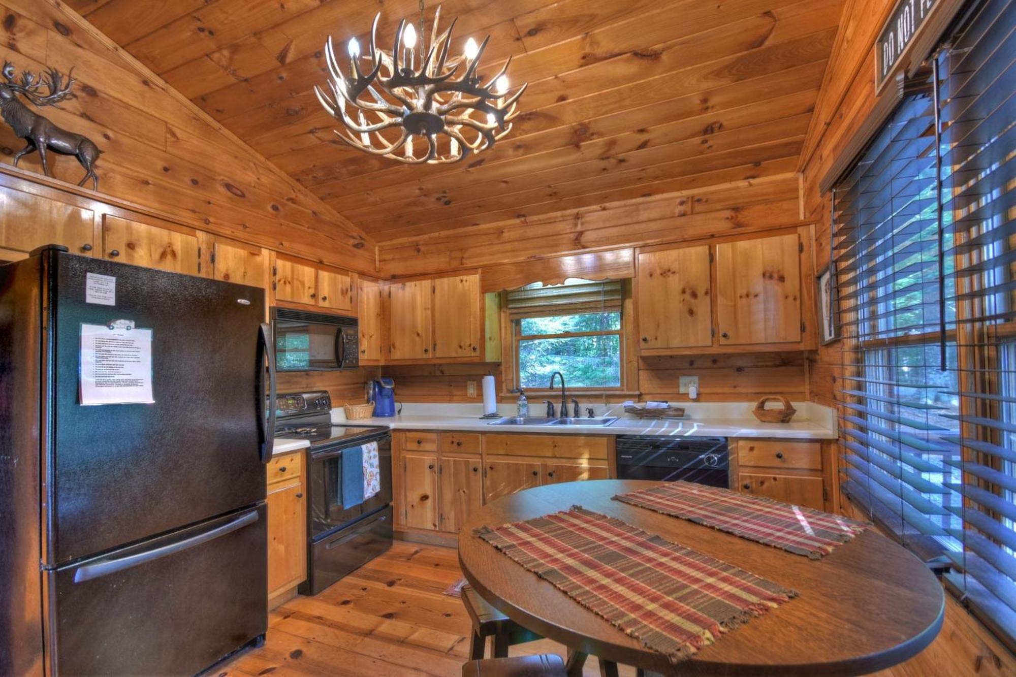 Bearfoot Ridge Wood-Burning Fireplace Cozy Hot Tub Serene Views Ellijay Exterior photo